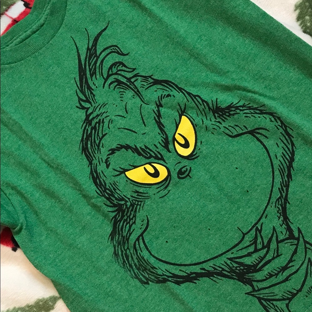 The Grinch Christmas t-shirt boys size small